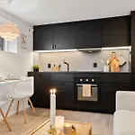 Modern With Wifi And New Furniture - Free Parking Lägenhet