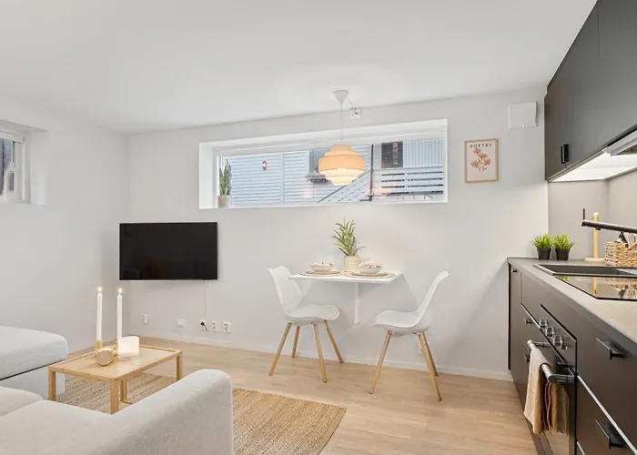 Modern With Wifi And New Furniture - Free Parking